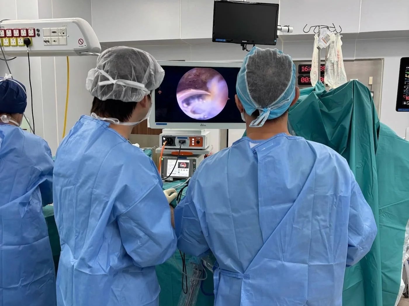 Dr Bryan OT shoulder scope